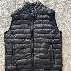 Aeropostale Men's Dark Gray Quilted Vest